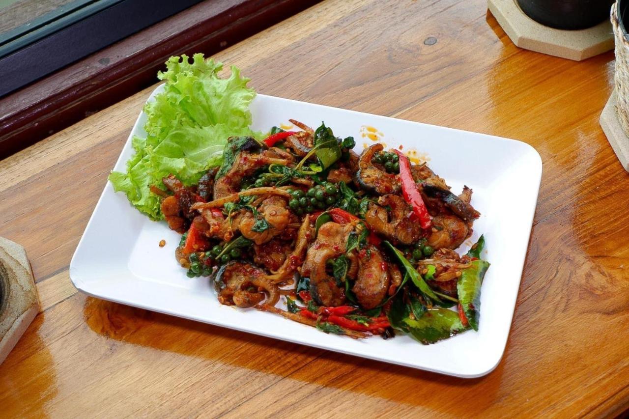 Srihome ยายศรีโฮมแอนแคมป์ปิ้ง Ban Don Tum Exterior photo